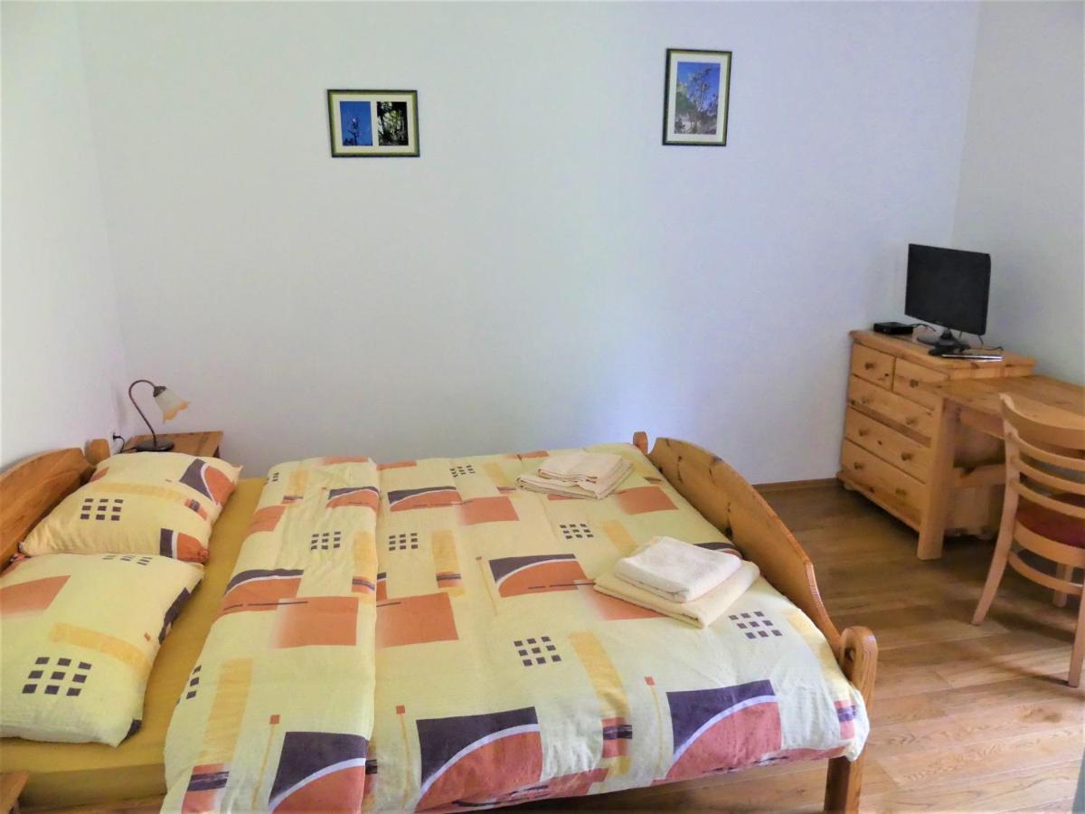 Pension Na Meji Pivka Dış mekan fotoğraf